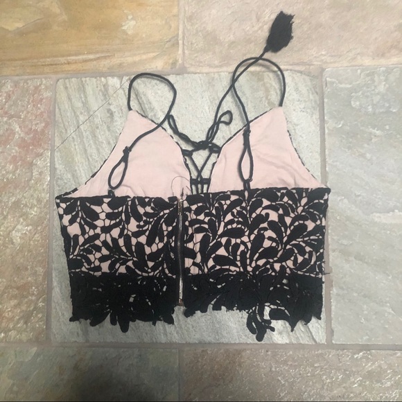 Lace crop top - Picture 7 of 7